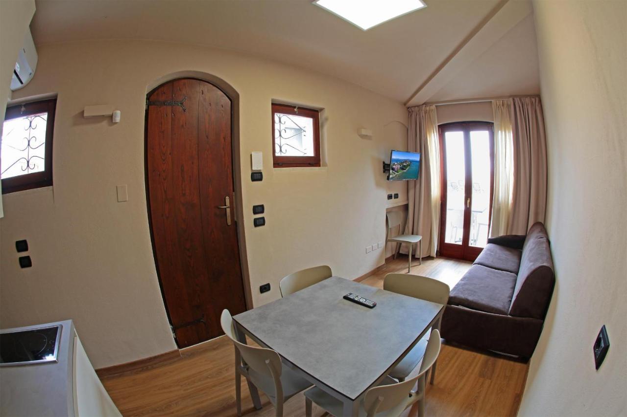 Smeraldo Dip Villa Canneto Sirmione Exterior foto